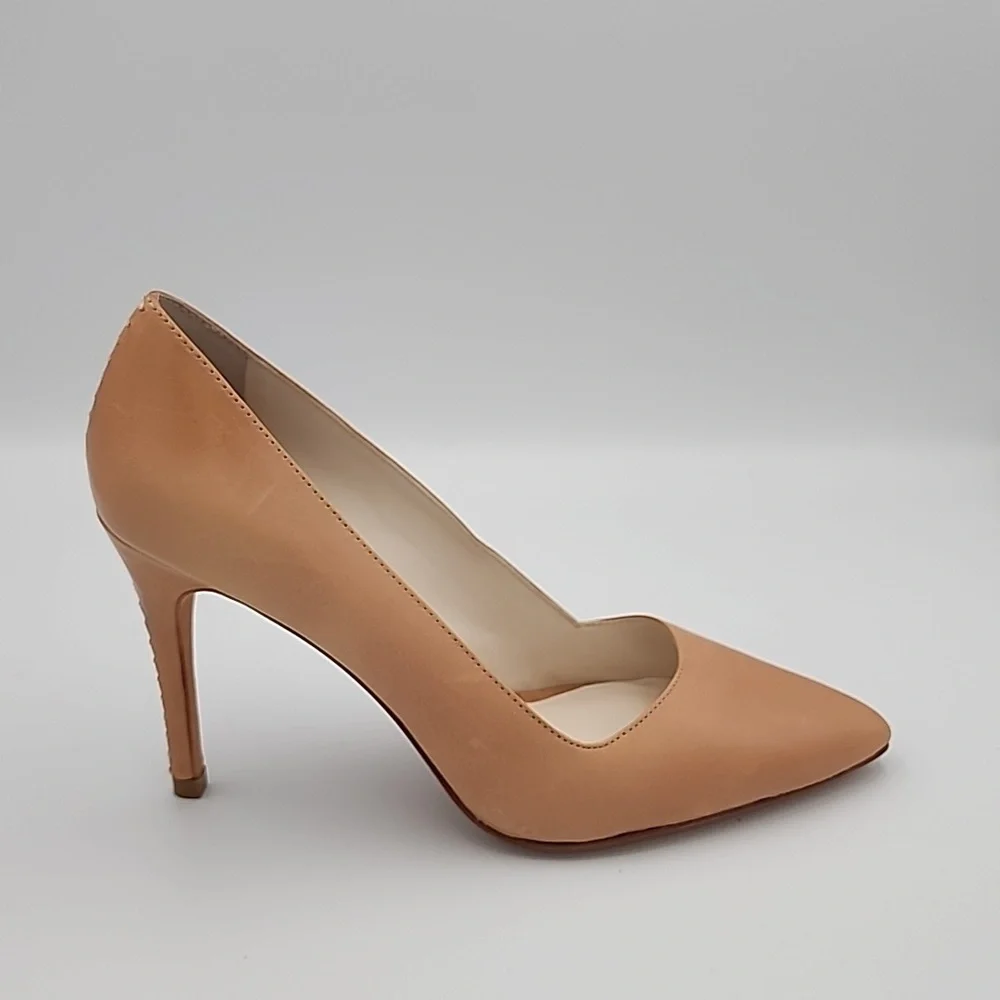 ALICE + OLIVIA Tan Pumps with Whipstitched Detail Self-covered Heels - Picture 5 of 7